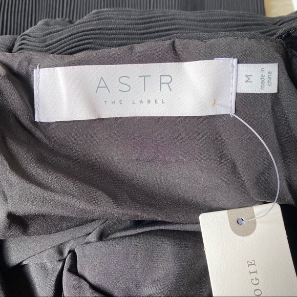 Anthropologie ASTR Hayden Black Jumpsuit NWT $178 Medium - Picture 10 of 12